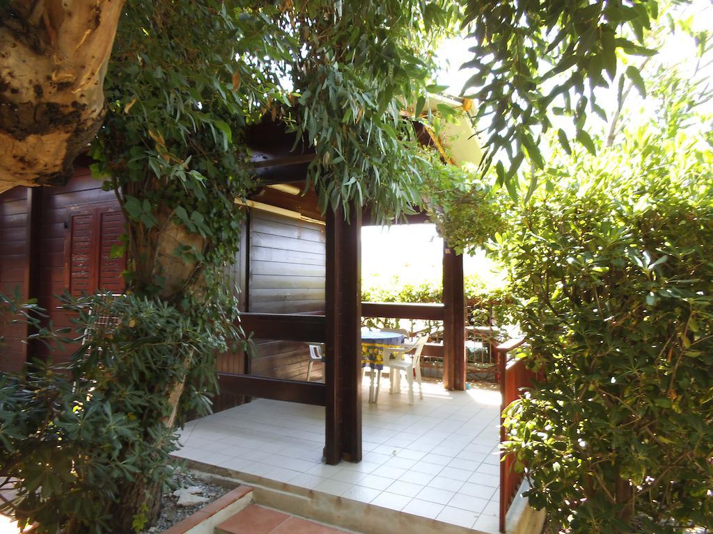 Villaggio La Bussola Paola Pokoj fotografie
