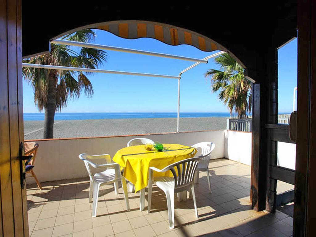 Villaggio La Bussola Paola Exteriér fotografie